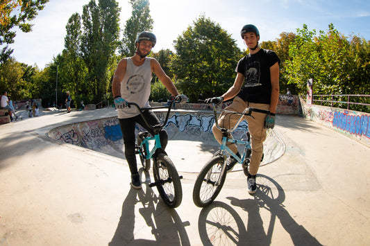 Game of BIKE: Sinan vs. David